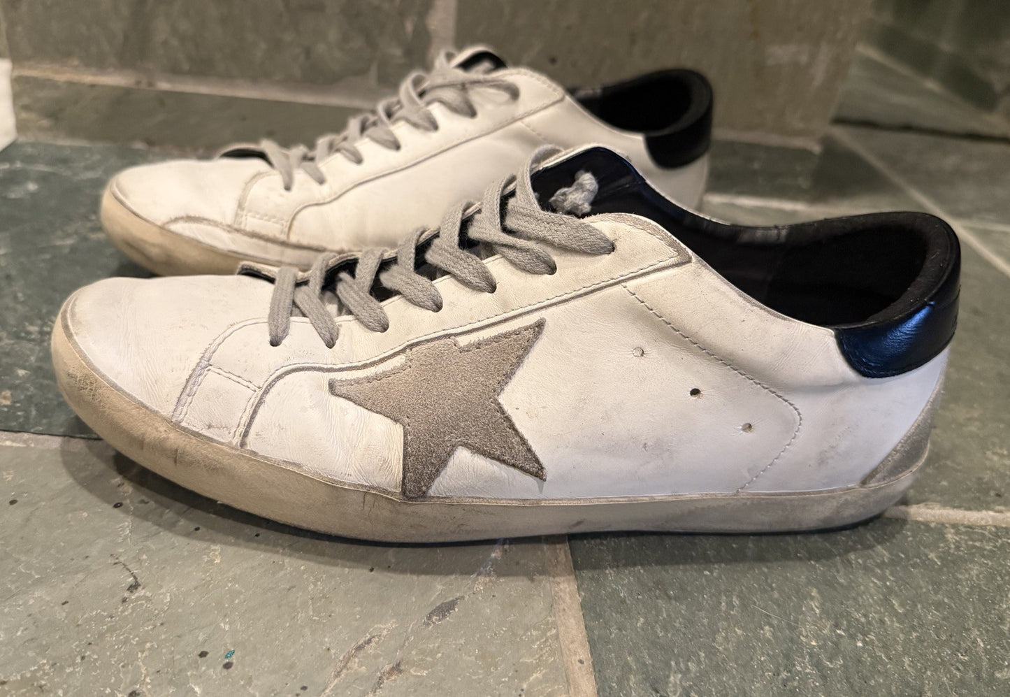 Golden Goose Superstar Mens EU 43 / US 10 Low Top Sneakers White Leather Suede
