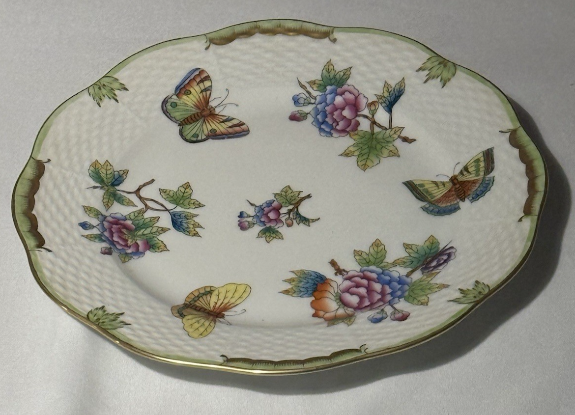 Herend Queen Victoria VBO 8" Salad Plate Dessert Butterflies Flowers Excellent