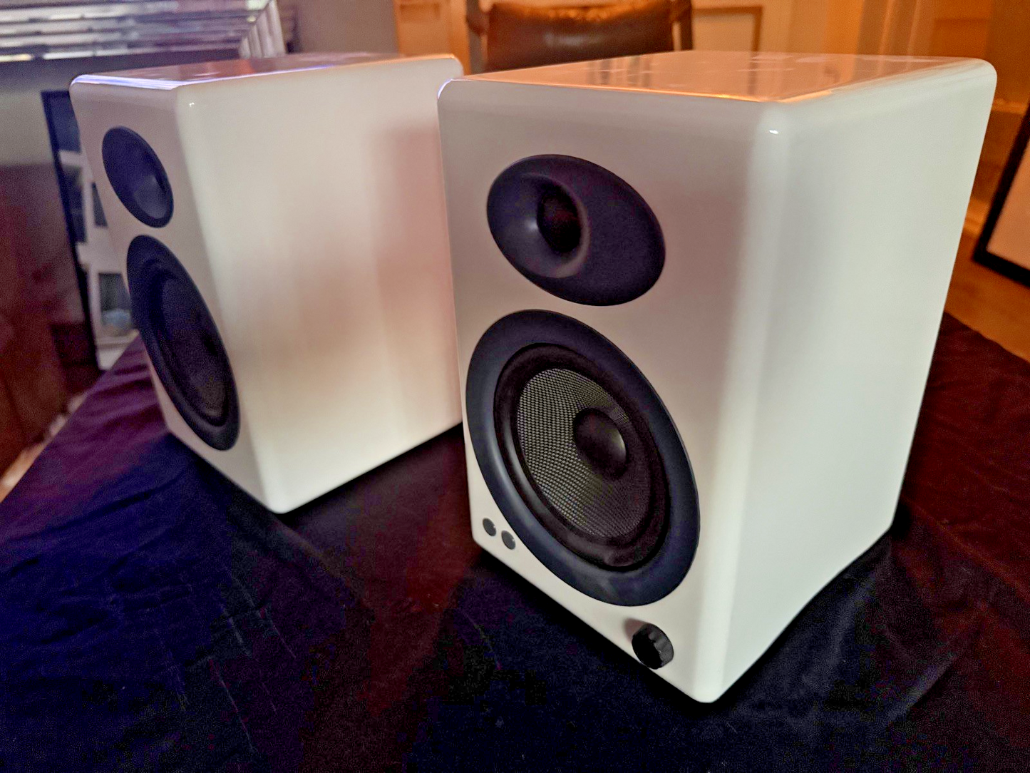 Audioengine A5+ Bookshelf Speakers WHITE | Excellent | Fully Working