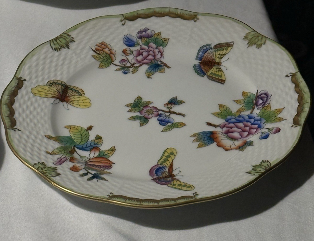 Herend Queen Victoria VBO 8" Salad Plate Dessert Butterflies Flowers Excellent