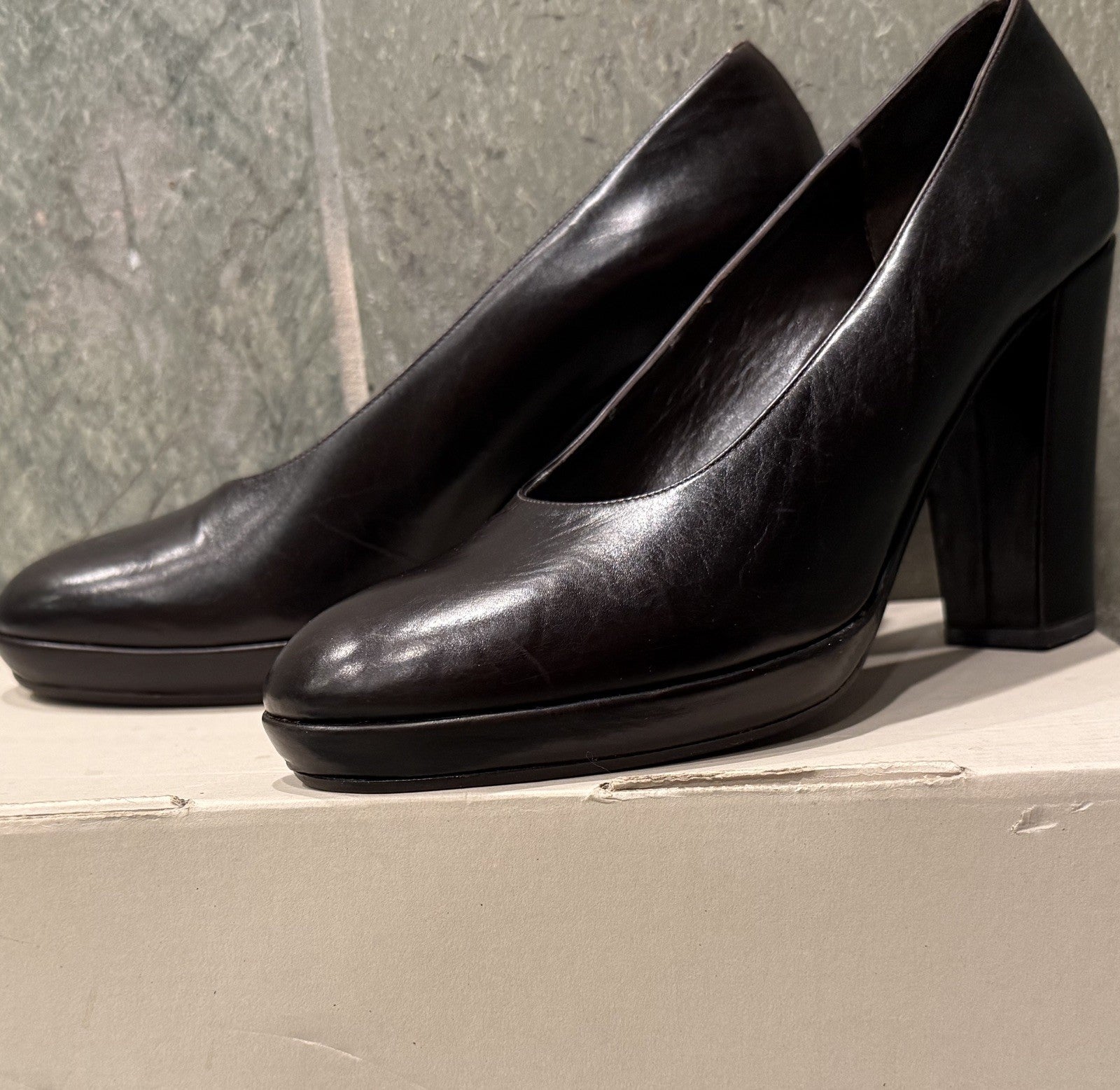 Calvin Klein Dark Brown Pumps Calfskin Leather Block Heels 8M Round Toe w/ Box