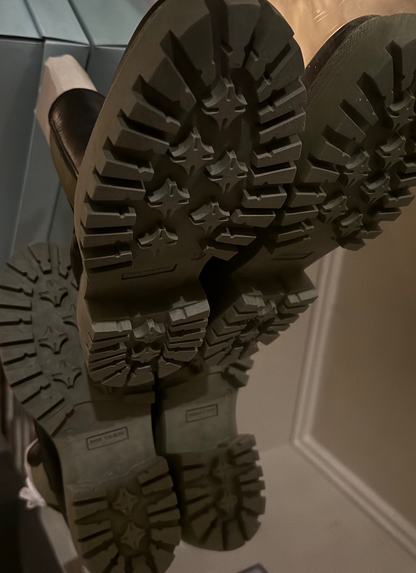 Rare Sundance Catalog Iona Chelsea Boots Black Olive Leather Size 8 NWB