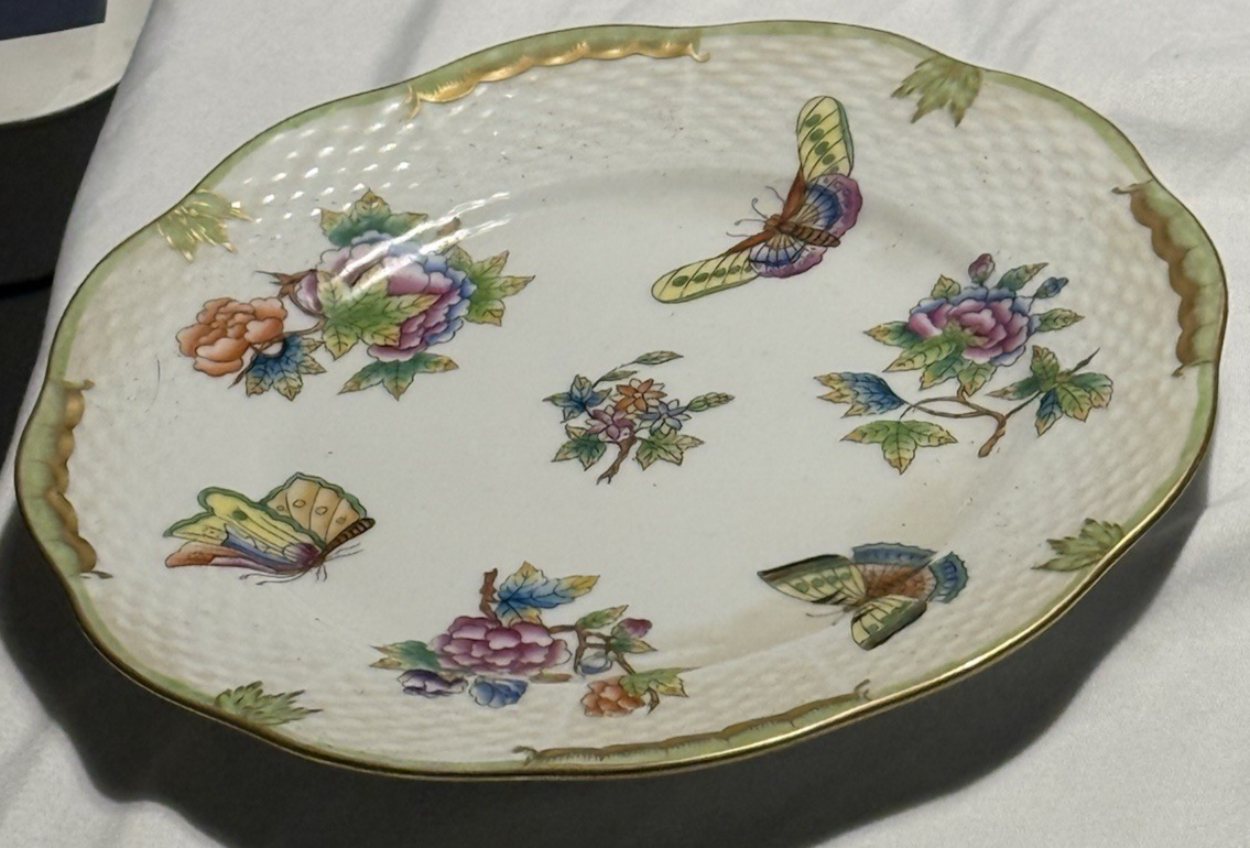 Herend Queen Victoria VBO 8" Salad Plate Dessert Butterflies Flowers Excellent