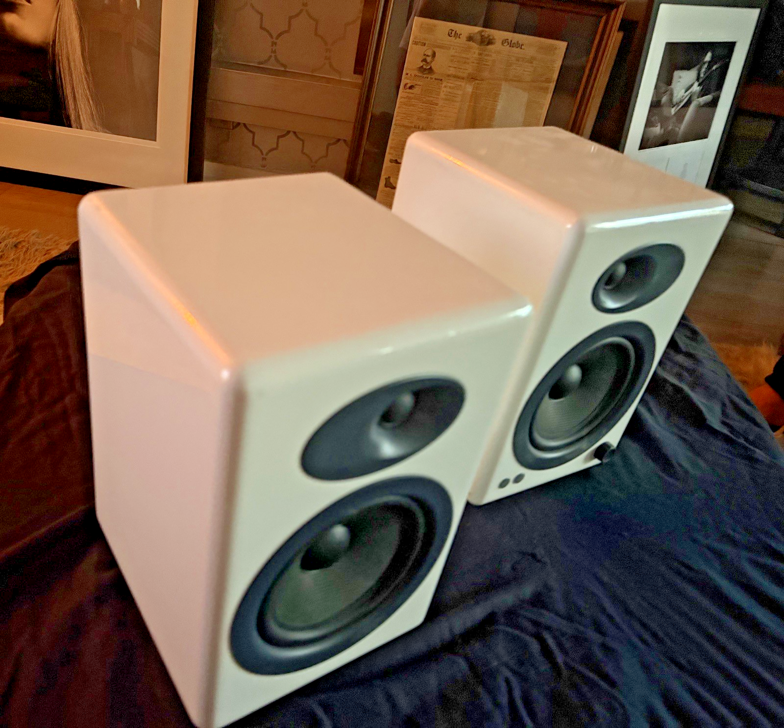 Audioengine A5+ Bookshelf Speakers WHITE | Excellent | Fully Working