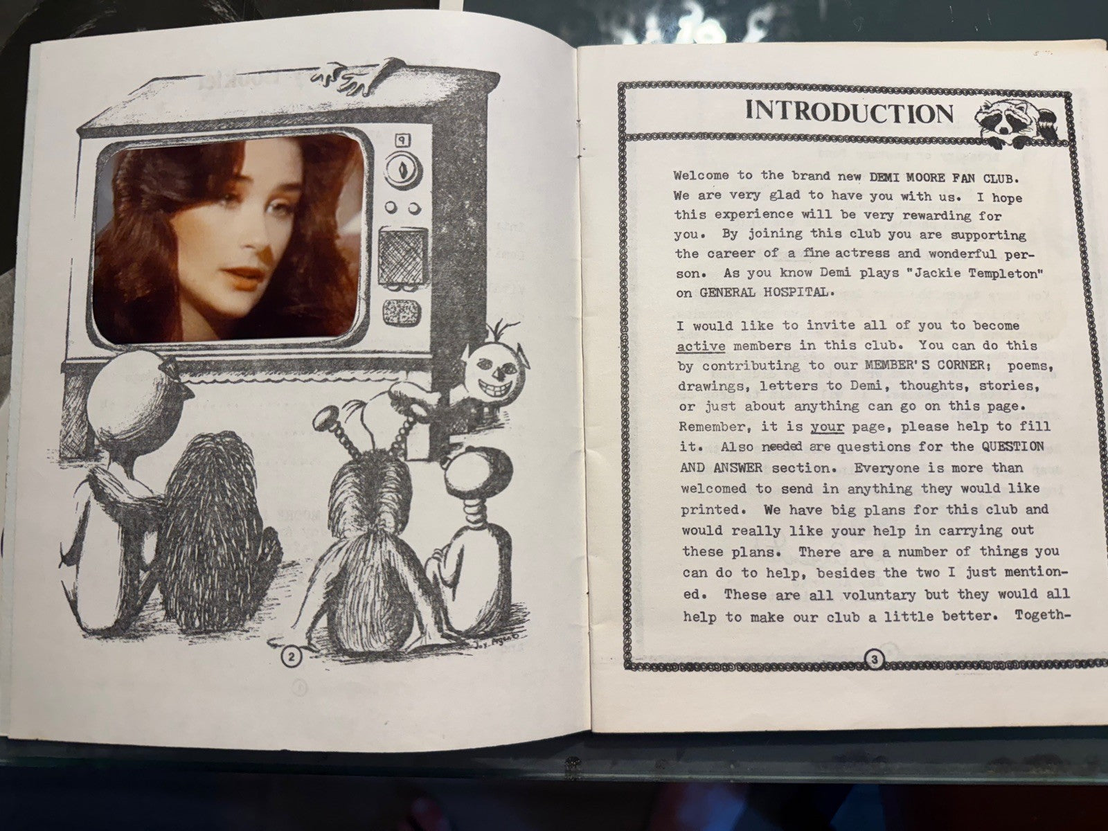 Demi Moore 1982 Fan Club Booklet , 8x10 Signed Photo, Provenance 