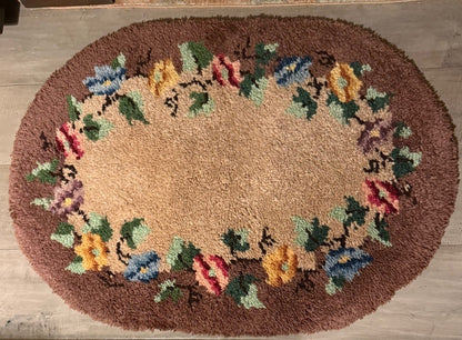 Vtg 1971 Handmade Hooked Rug | Approx. 27x37" Oval Floral Folk Art Accent Mat