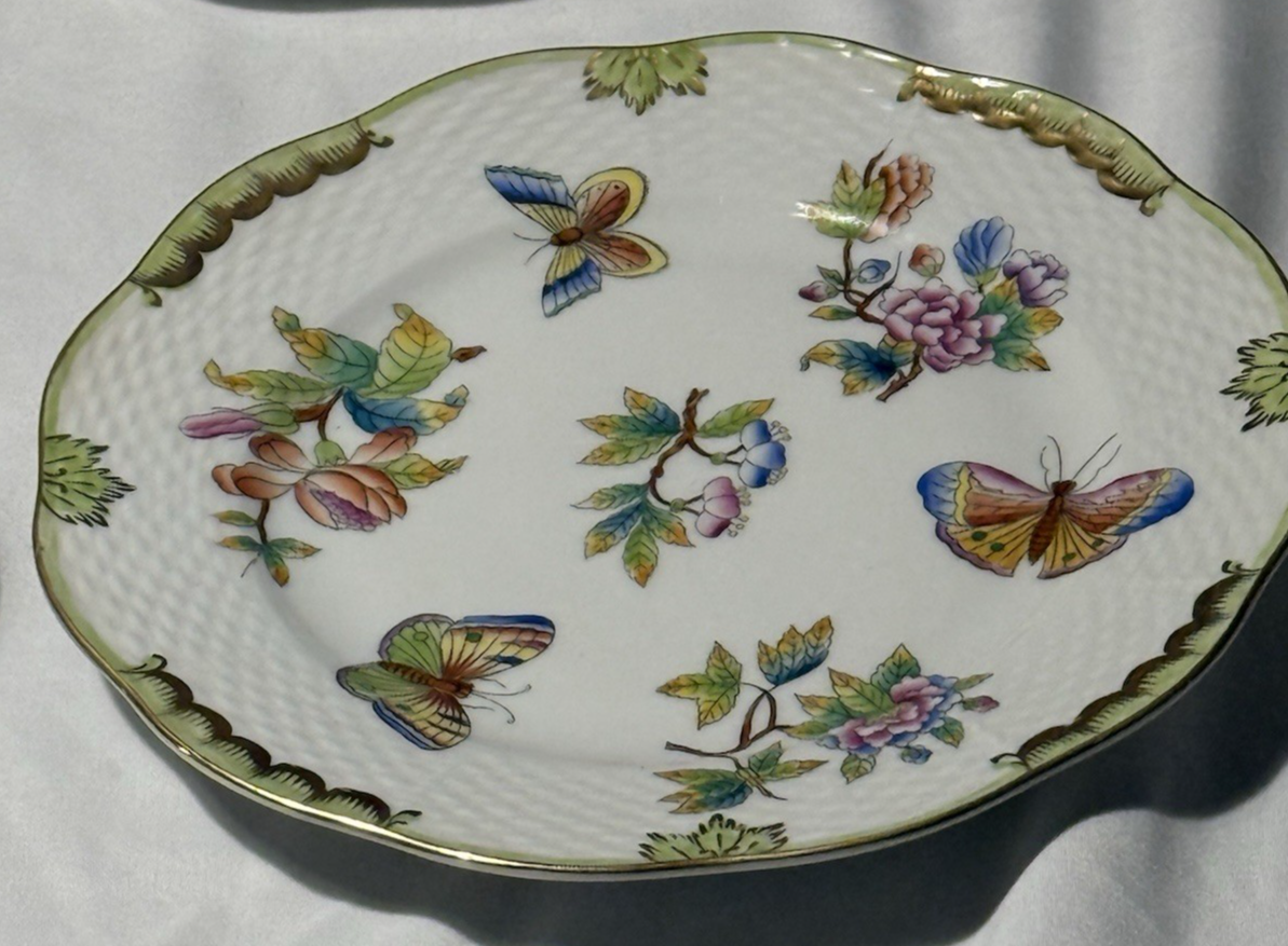Herend Queen Victoria VBO 8" Salad Plate Dessert Butterflies Flowers Excellent