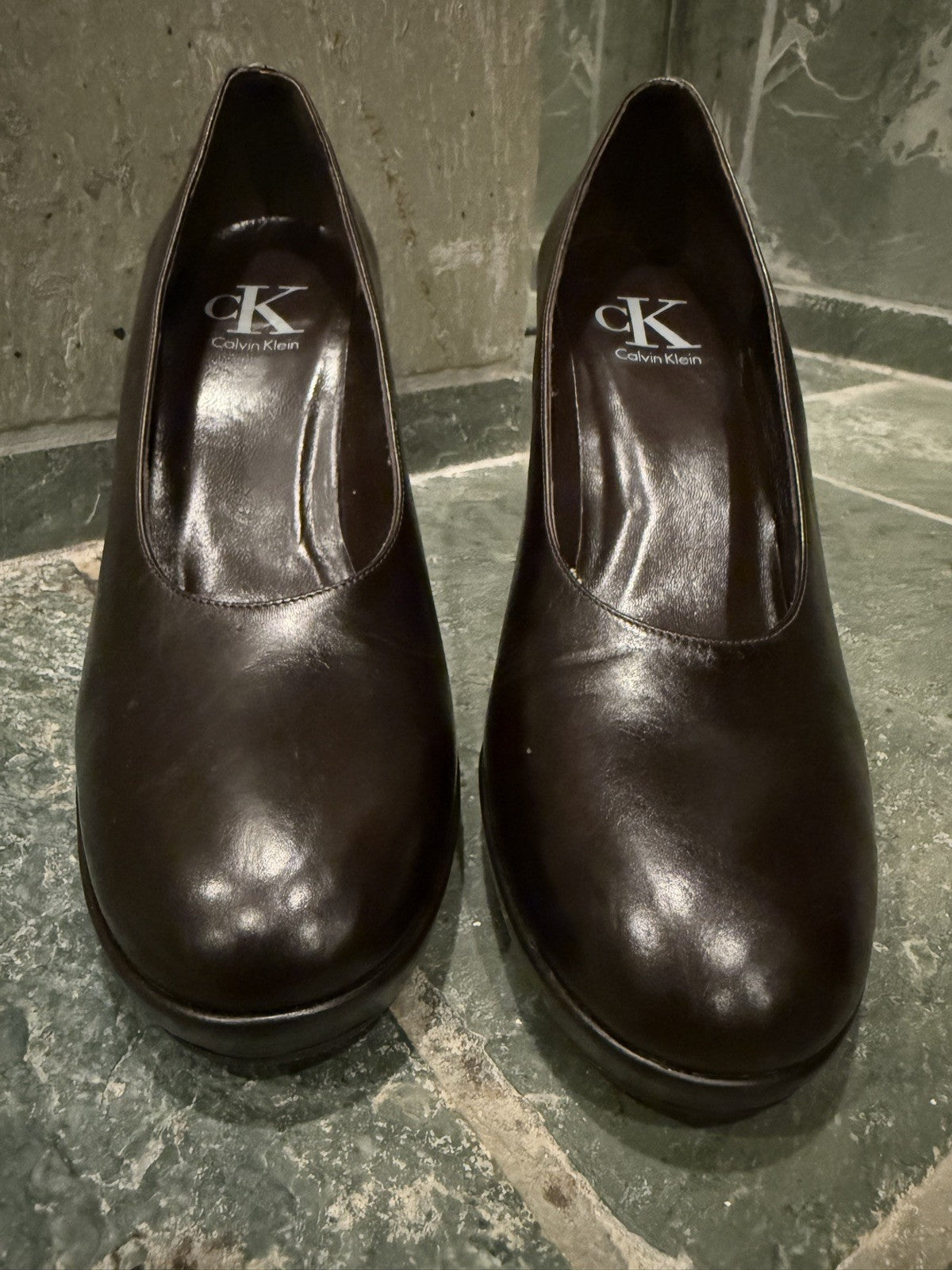 Calvin Klein Dark Brown Calfskin Leather Block Pumps 8M Round Toe w/Box
