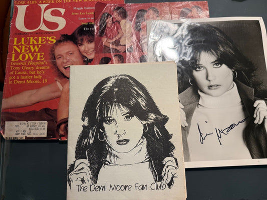 Demi Moore 1982 Fan Club Booklet , 8x10 Signed Photo, Provenance 