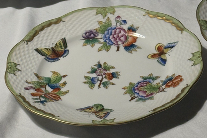 Herend Queen Victoria VBO 8" Salad Plate Dessert Butterflies Flowers Excellent