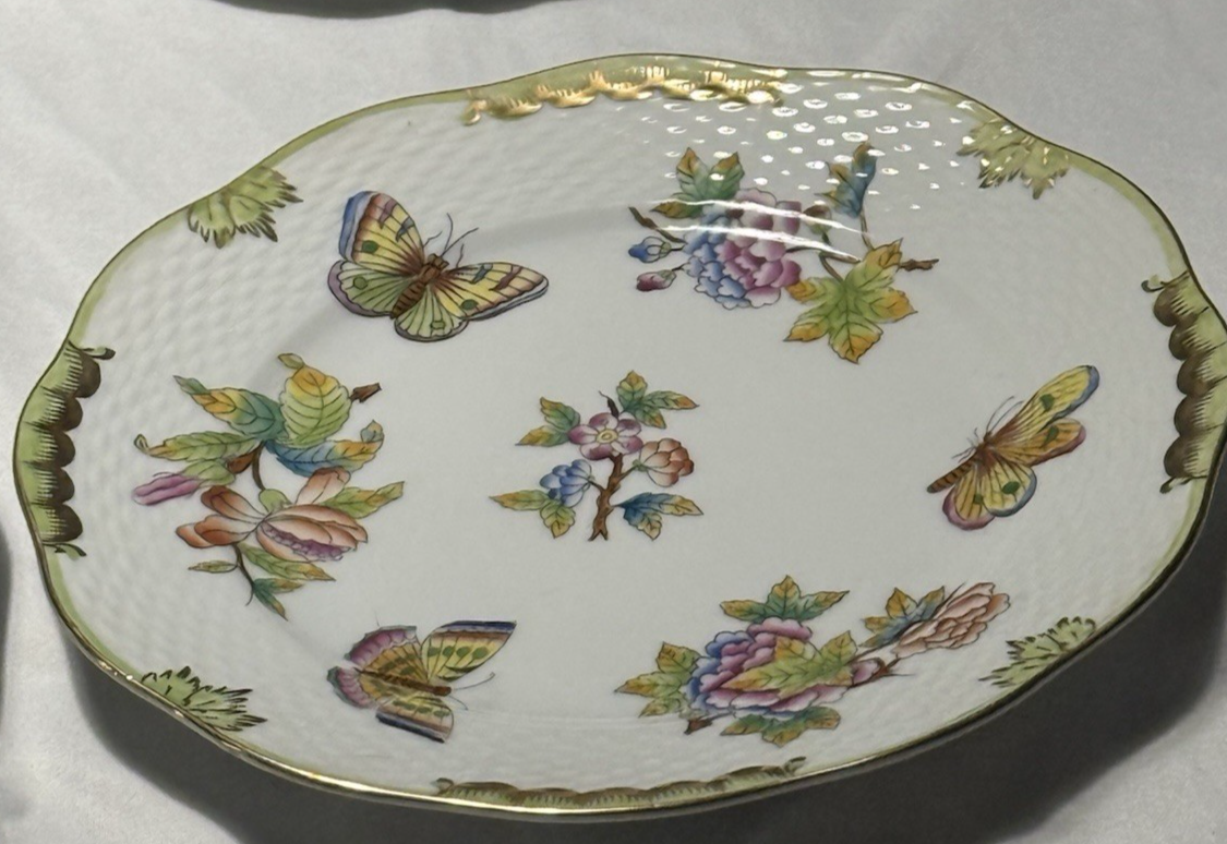 Herend Queen Victoria VBO 8" Salad Plate Dessert Butterflies Flowers Excellent