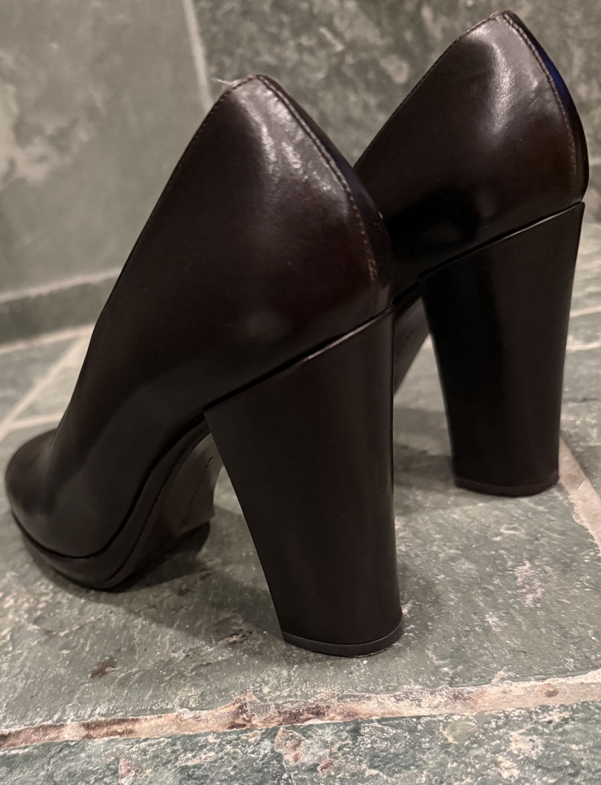 Calvin Klein Dark Brown Calfskin Leather Block Pumps 8M Round Toe w/Box